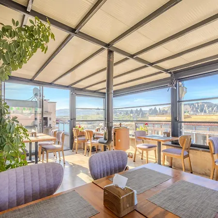 Rocca Stone House فندق