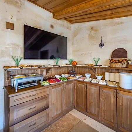 Rocca Stone House غوريمِيه