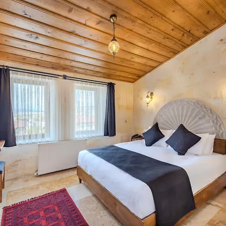 Rocca Stone House فندق