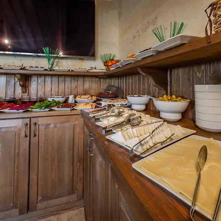 فندق Rocca Stone House *