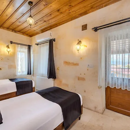 فندق Rocca Stone House *