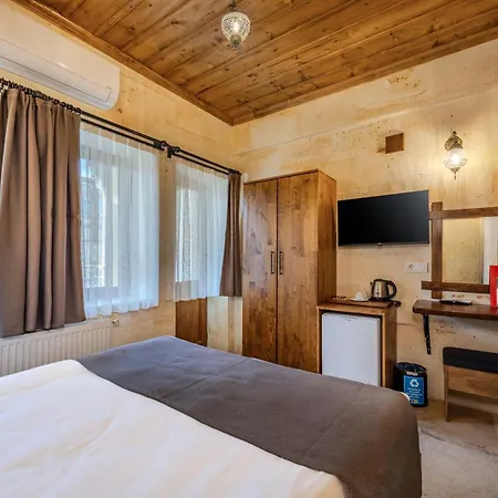 Rocca Stone House فندق
