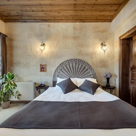 Rocca Stone House فندق *