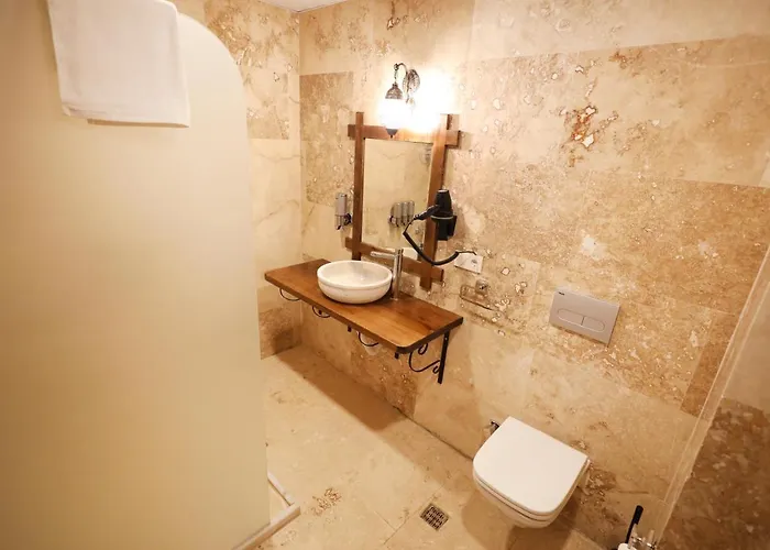 Rocca Stone House * Γκόρεμε